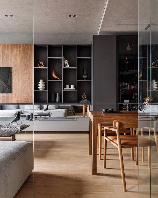 Проста тумба під телевізор з натурального дерева для скандинавської вітальні.