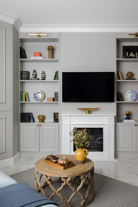 Організація TV-простору Організація простору у вітальні з телевізором: модульні системи та зручне зберігання.