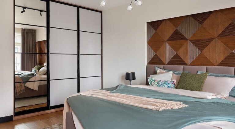 Шафа-купе 2026: як створити затишок та порядок у спальні — Шафа-купе в спальню