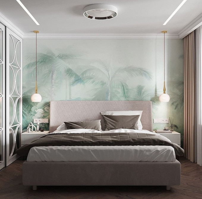 Шафа-купе з фотодруком на дверцятах в інтер'єрі спальні.