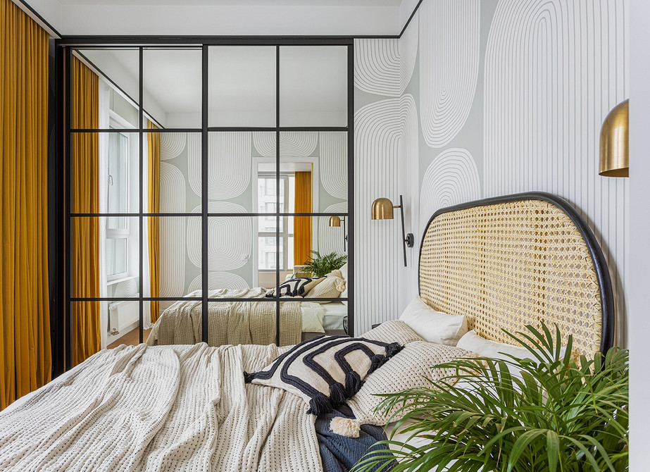 Вбудована шафа-купе 2026 ергономічно використовує простір у спальні.