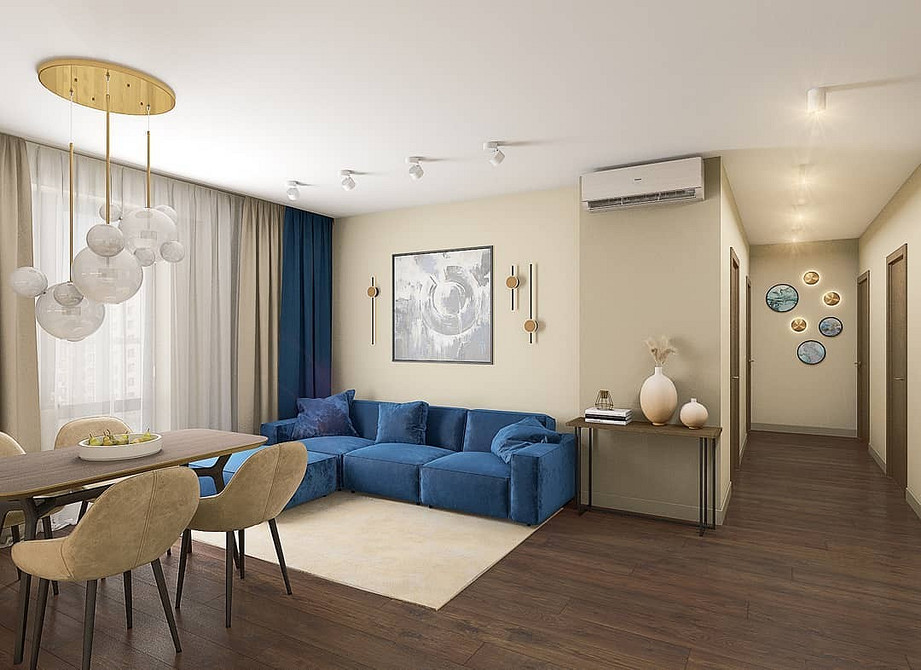 Синій диван, бежевий декор Варіанти поєднання кольорів: синій диван у світлій вітальні з бежевим декором.