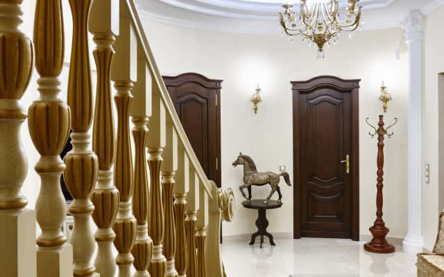 Дизайн інтер'єру 2026: елегантний класичний стиль з елементами американської класики.