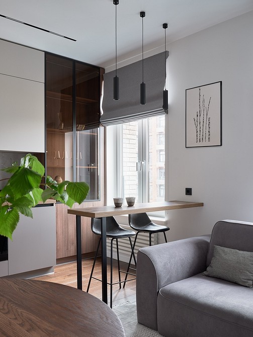 Натуральний край стільниці Дерев'яна стільниця з натуральним краєм, унікальний елемент декору для дому.