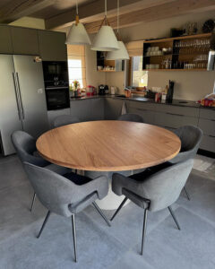 Дубова стільниця: практичні поради щодо вибору та інтеграції в інтерєр — Деревяні стільниці