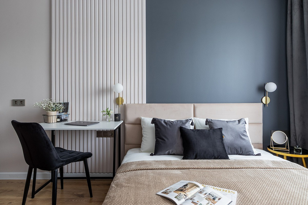 М'який стілець з оригінальною формою спинки. Наповнювачі сидінь.