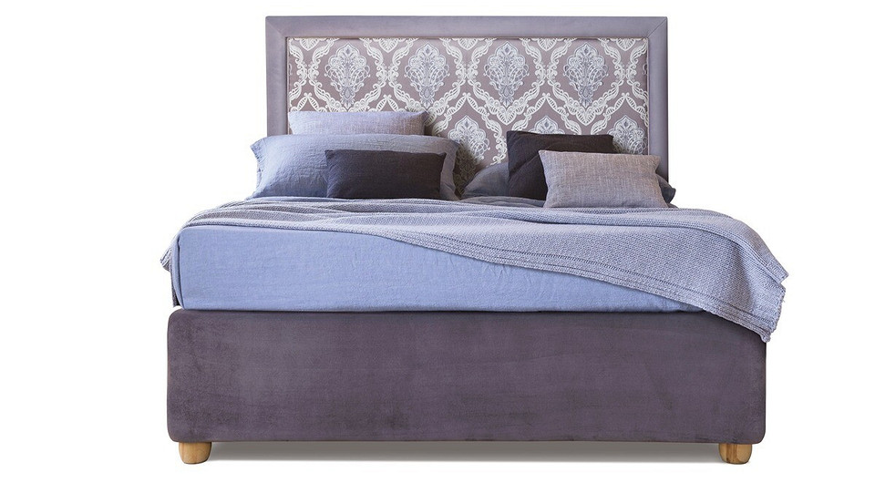 Елегантне ліжко з підйомним механізмом: огляд дизайну та додаткового місця для зберігання.