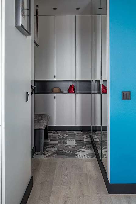 Елегантна дзеркальна шафа-купе з підсвіткою для спальні, дизайн 2026.