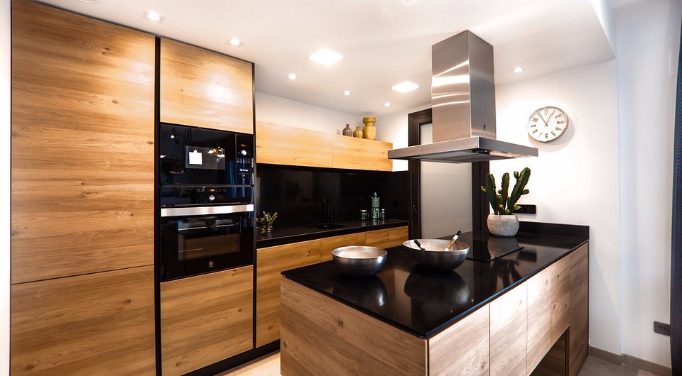 Оновлені кухонні фасади МДФ: стильне та недороге оновлення кухні в 2026 році