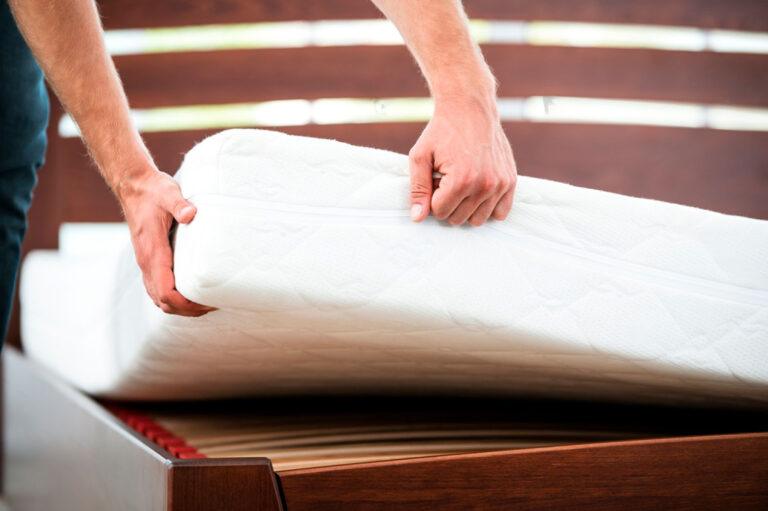 Ліжко з дерева: здоровий сон та безпека вашої дитини